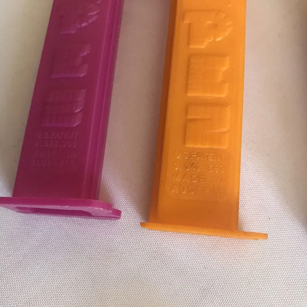PEZ Dispensers Lot of 21 PEANUTS, DISNEY GARFIELD, SANTAS, LAMB AND‎ MORE